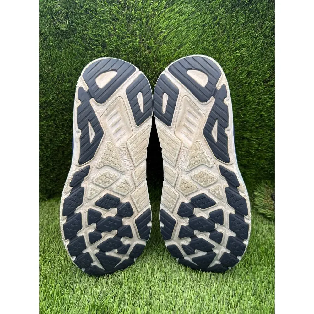 Hoka One One hoka one